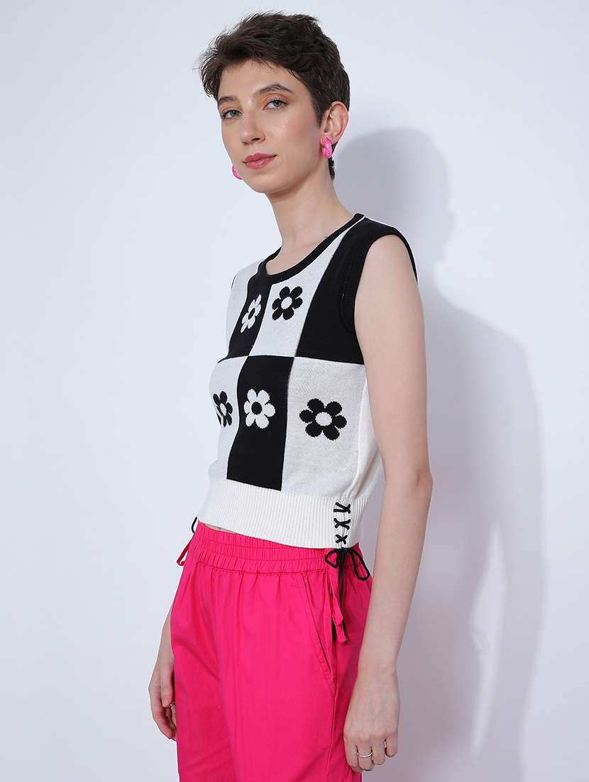 women color blocked sleeveless crop  top - 21909795 -  Standard Image - 5