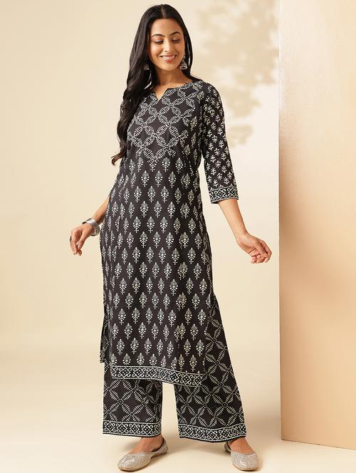 women three quarter sleeve kurta palazzo set - 21909925 - Standard Image - 0