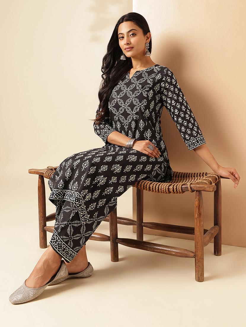 women three quarter sleeve kurta palazzo set - 21909925 - Standard Image - 3