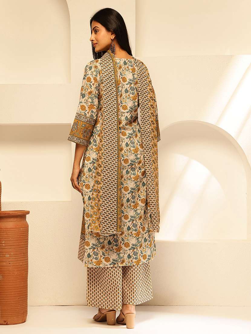women three quarter sleeve kurta palazzo with dupatta set - 21909938 - Standard Image - 3