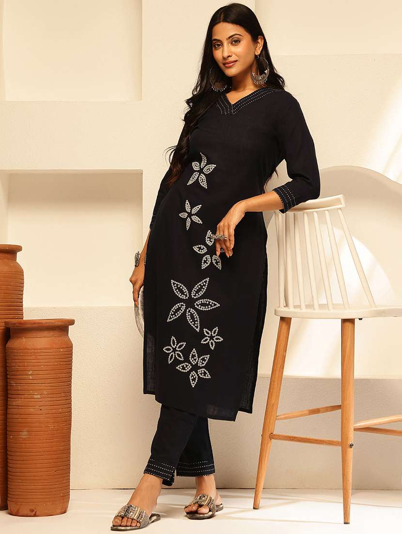 women three quarter sleeve kurta pant set - 21909944 -  Zoom Image - 0