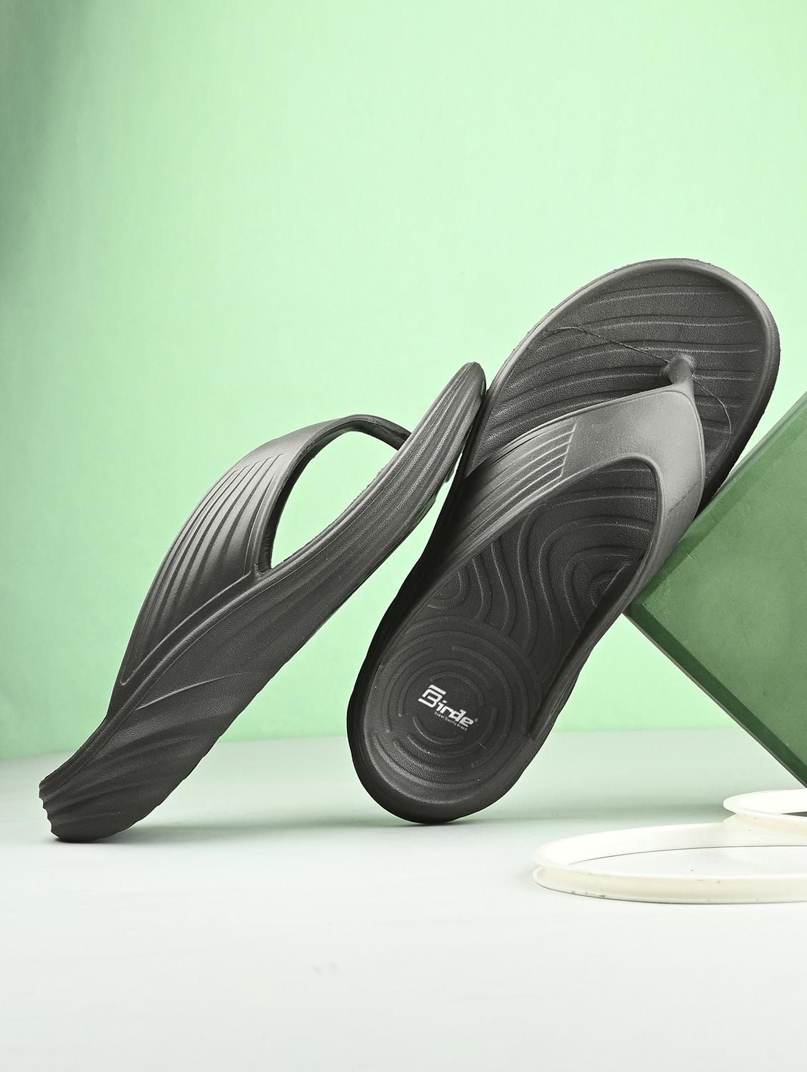 men black toe separator slipper - 21910074 -  Zoom Image - 0