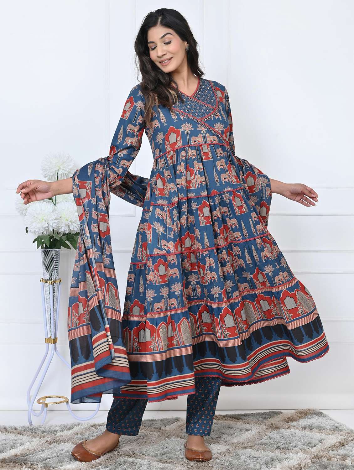 women long sleeve anarkali kurta pant with dupatta set - 21910376 - Standard Image - 3