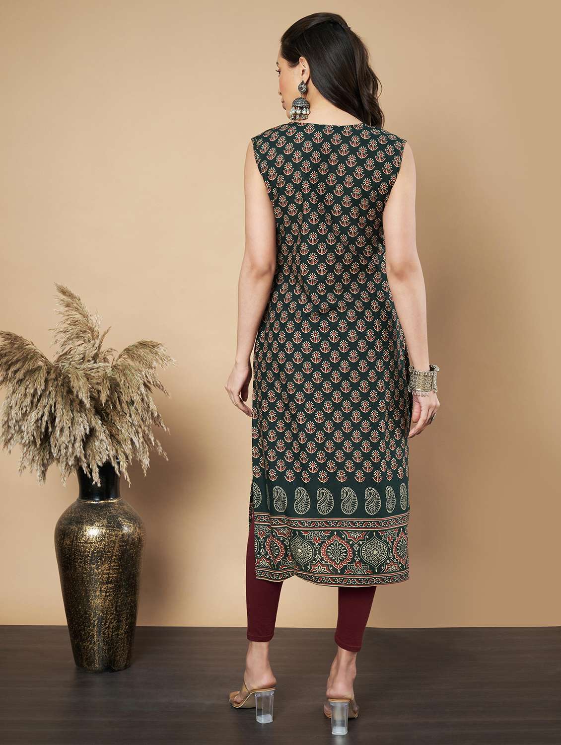 women floral printed sleeveless straight kurta - 21910397 - Standard Image - 3