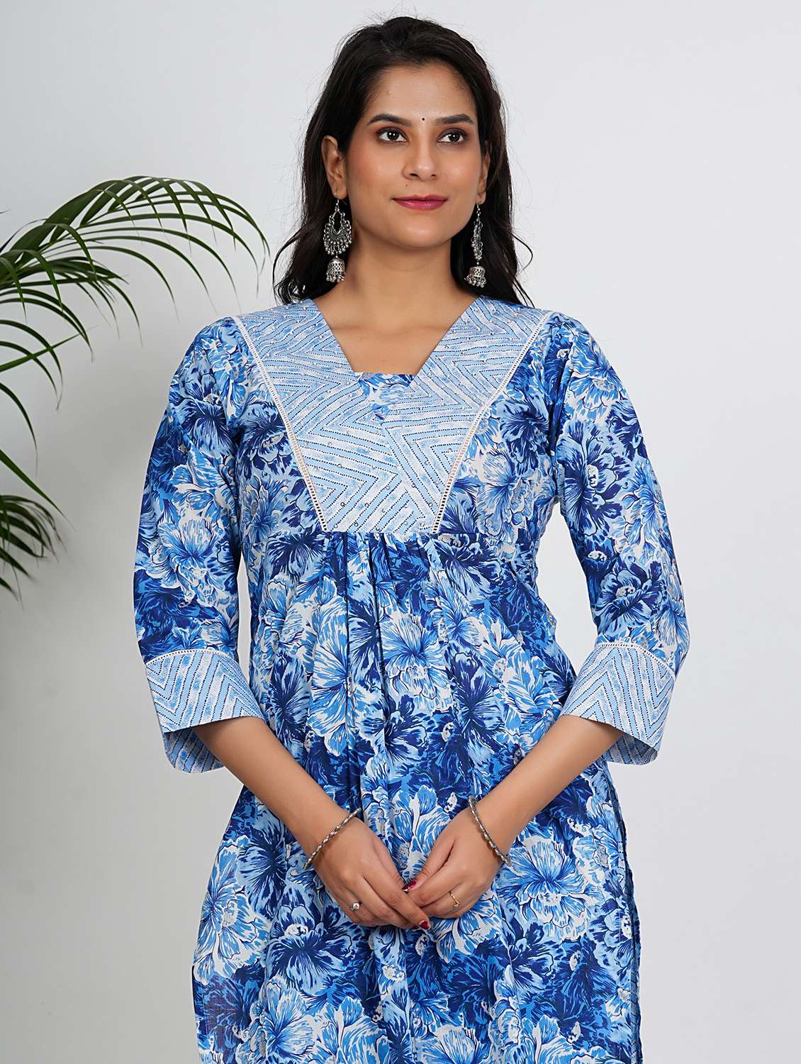 women blue three quarter sleeve kurta palazzo set - 21910417 -  Standard Image - 5