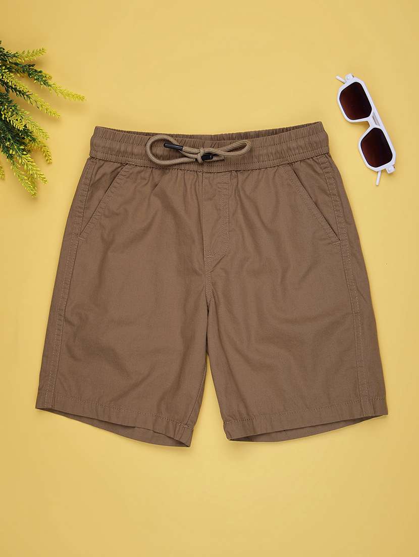 boys solid mid rise regular fit shorts