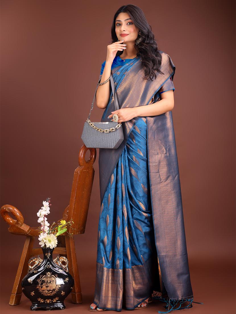 women self design bordered saree with blouse - 21911497 - Standard Image - 3