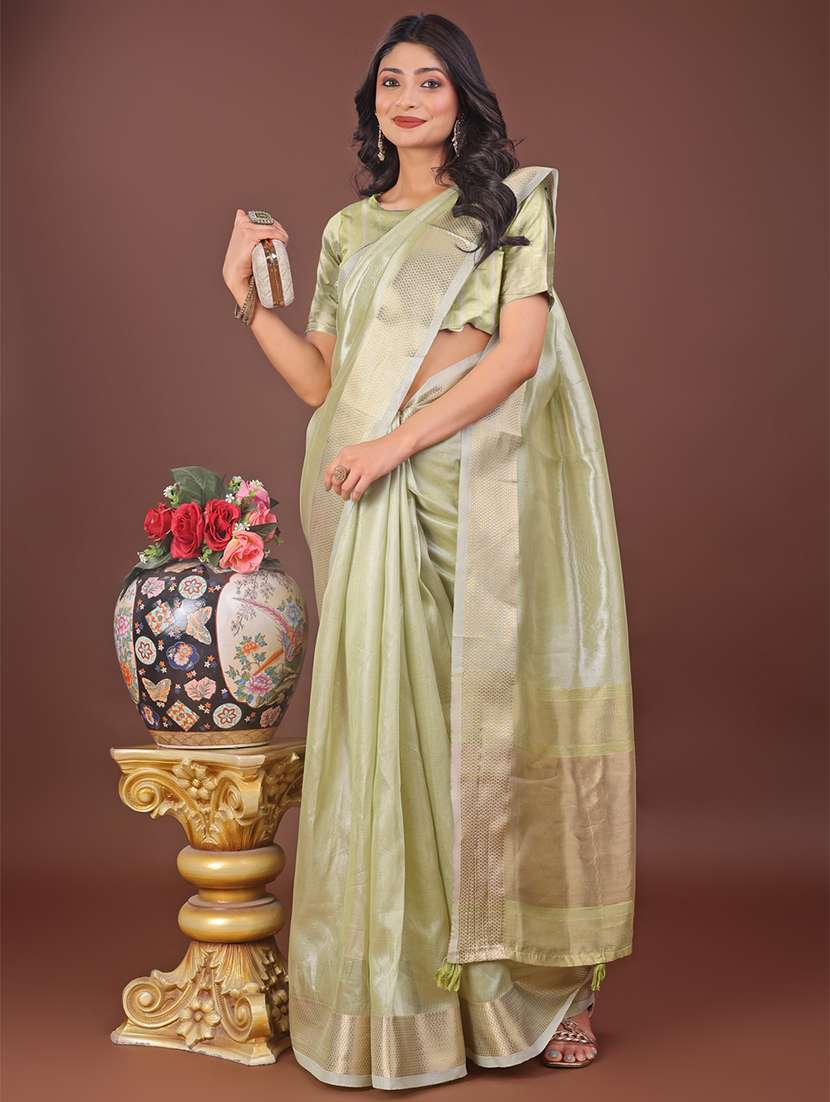 women solid with bordered saree with blouse - 21911516 -  Standard Image - 3