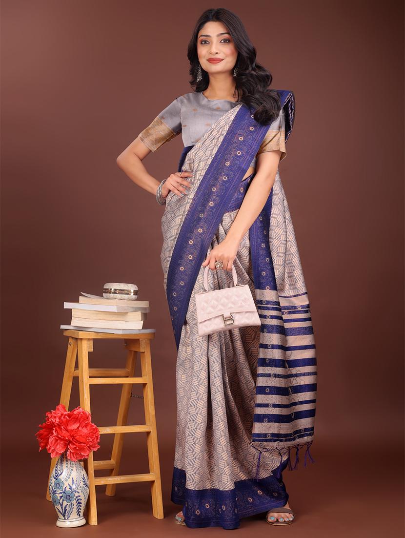 women self design bordered saree with blouse - 21911569 - Standard Image - 3