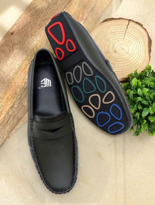 men olive solid slip on loafer - 21911733 -  Standard Image - 0