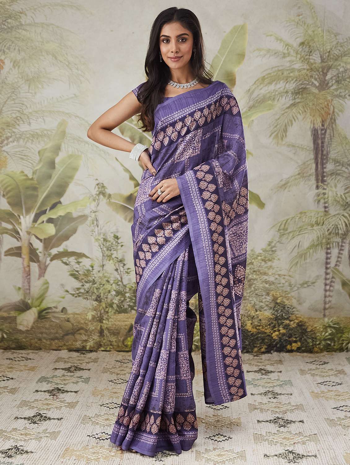 women printed casual wear saree with blouse - 21912348 -  Standard Image - 3