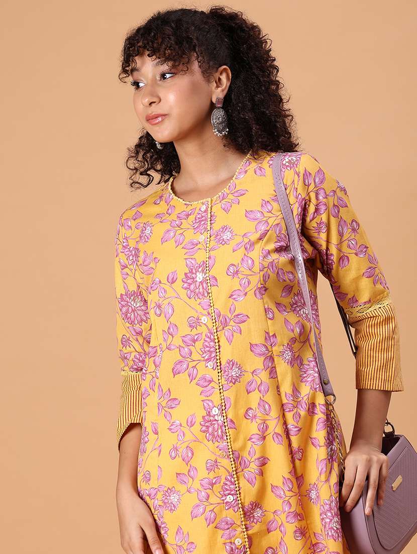 women floral printed three quarter sleeve a-line kurta - 21912451 -  Standard Image - 3