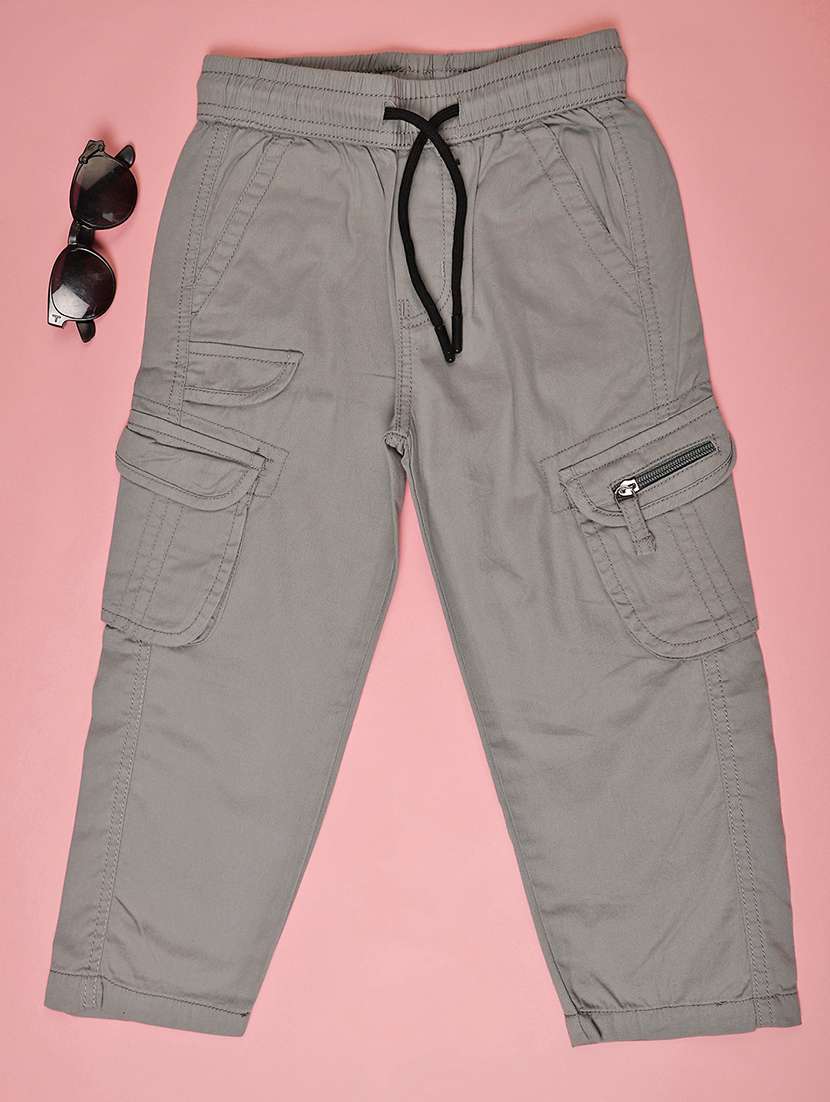 boys solid mid rise regular fit cargo