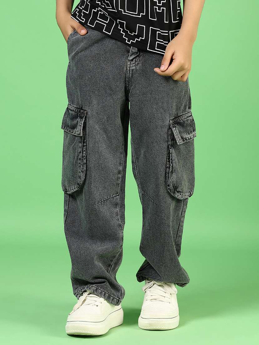 boys solid mid rise relaxed fit cargo