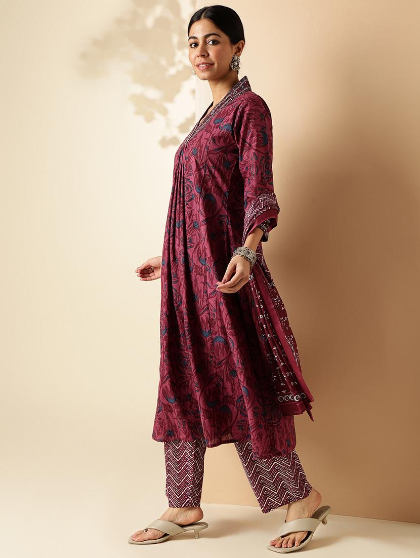 women three quarter sleeve kurta palazzo with dupatta set - 21913219 - Standard Image - 3