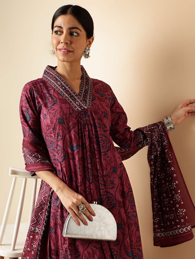 women three quarter sleeve kurta palazzo with dupatta set - 21913219 - Standard Image - 5