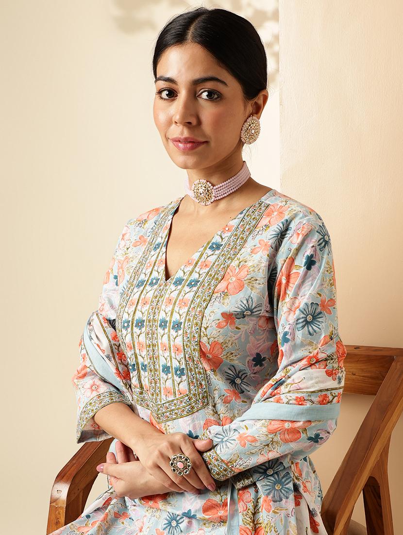 women three quarter sleeve kurta palazzo with dupatta set - 21913220 - Standard Image - 5