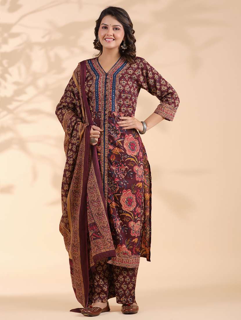 women three quarter sleeve kurta palazzo with dupatta set - 21913225 - Zoom Image - 0