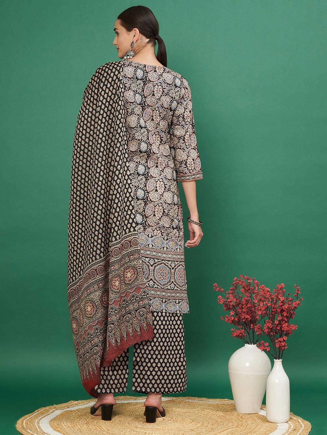 women three quarter sleeve kurta palazzo with dupatta set - 21913232 - Standard Image - 3