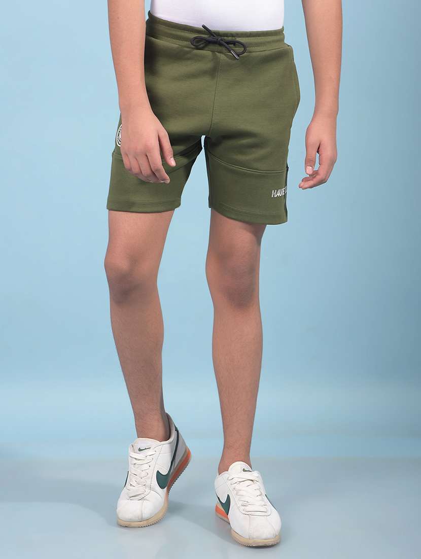 boys solid mid rise regular fit shorts 