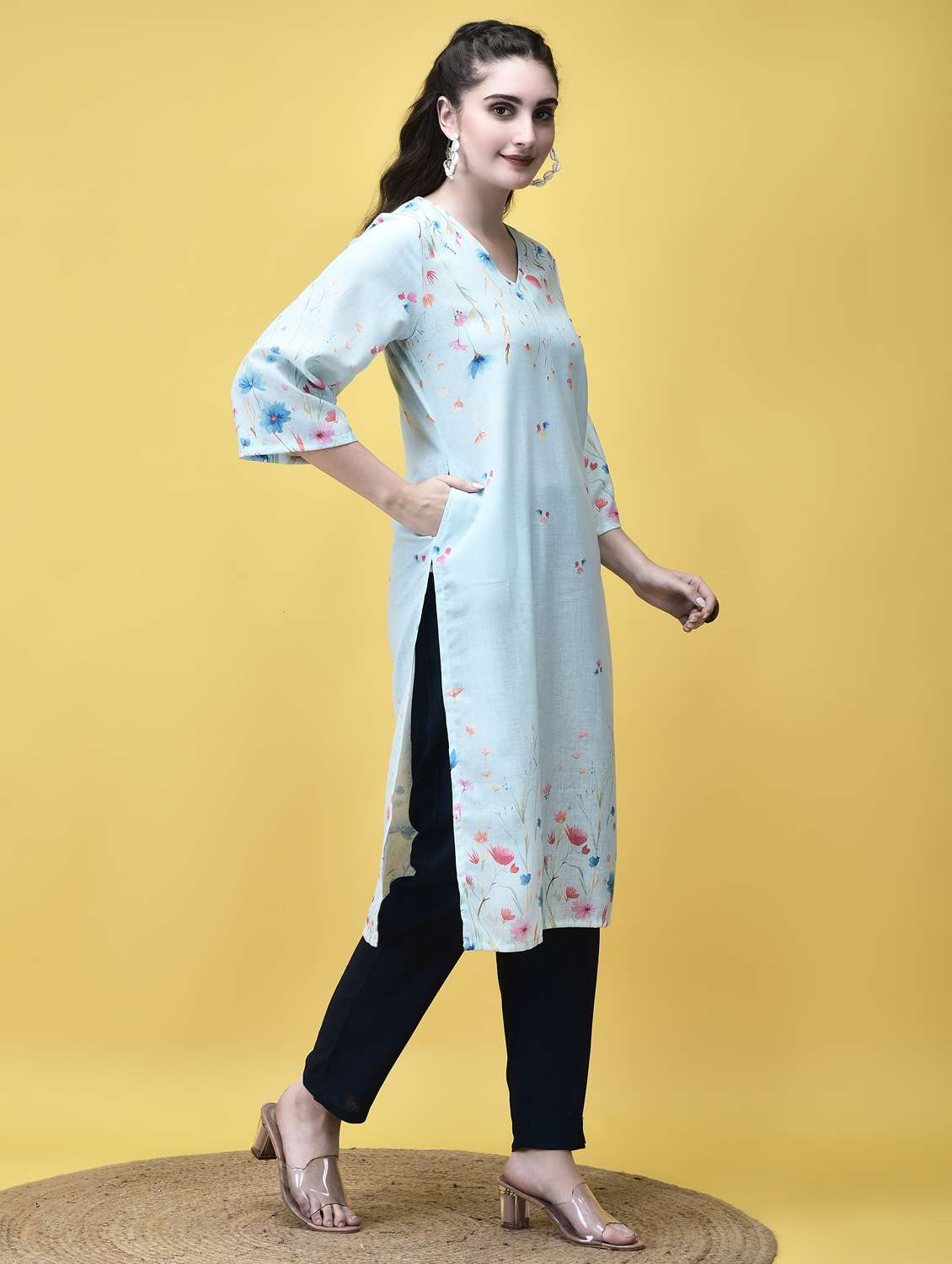 women floral three quarter sleeve straight kurta - 21913555 -  Standard Image - 3