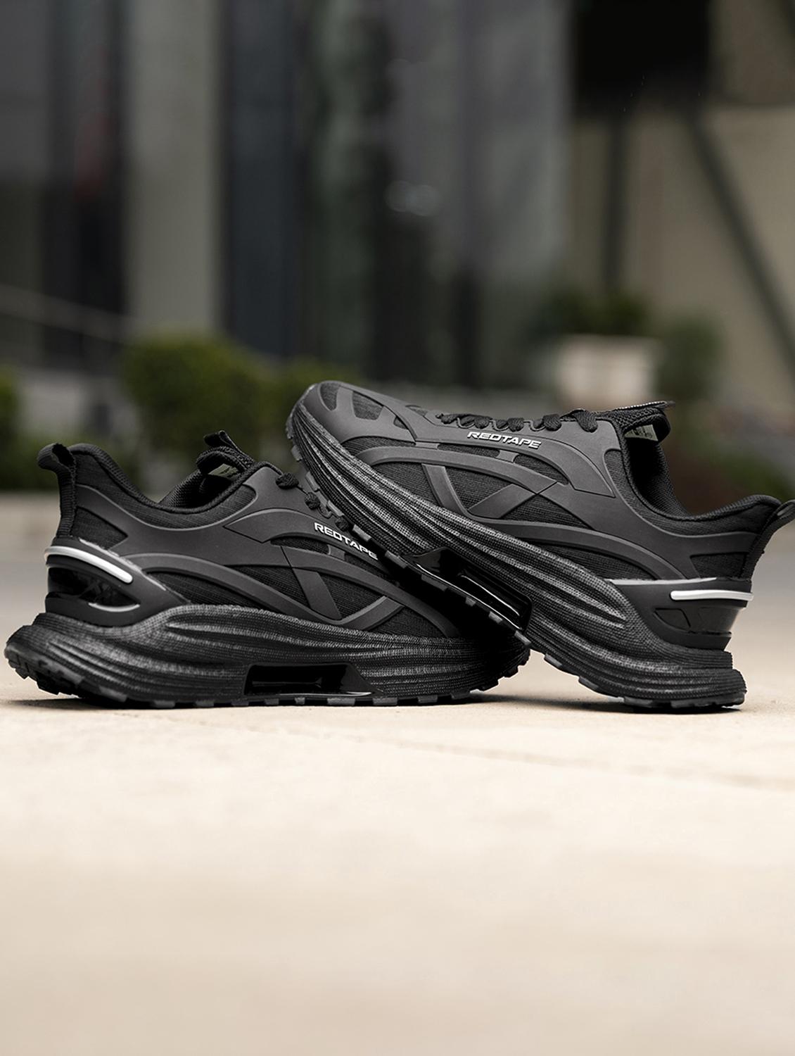 men black lace up sport shoe - 21913776 - Zoom Image - 0