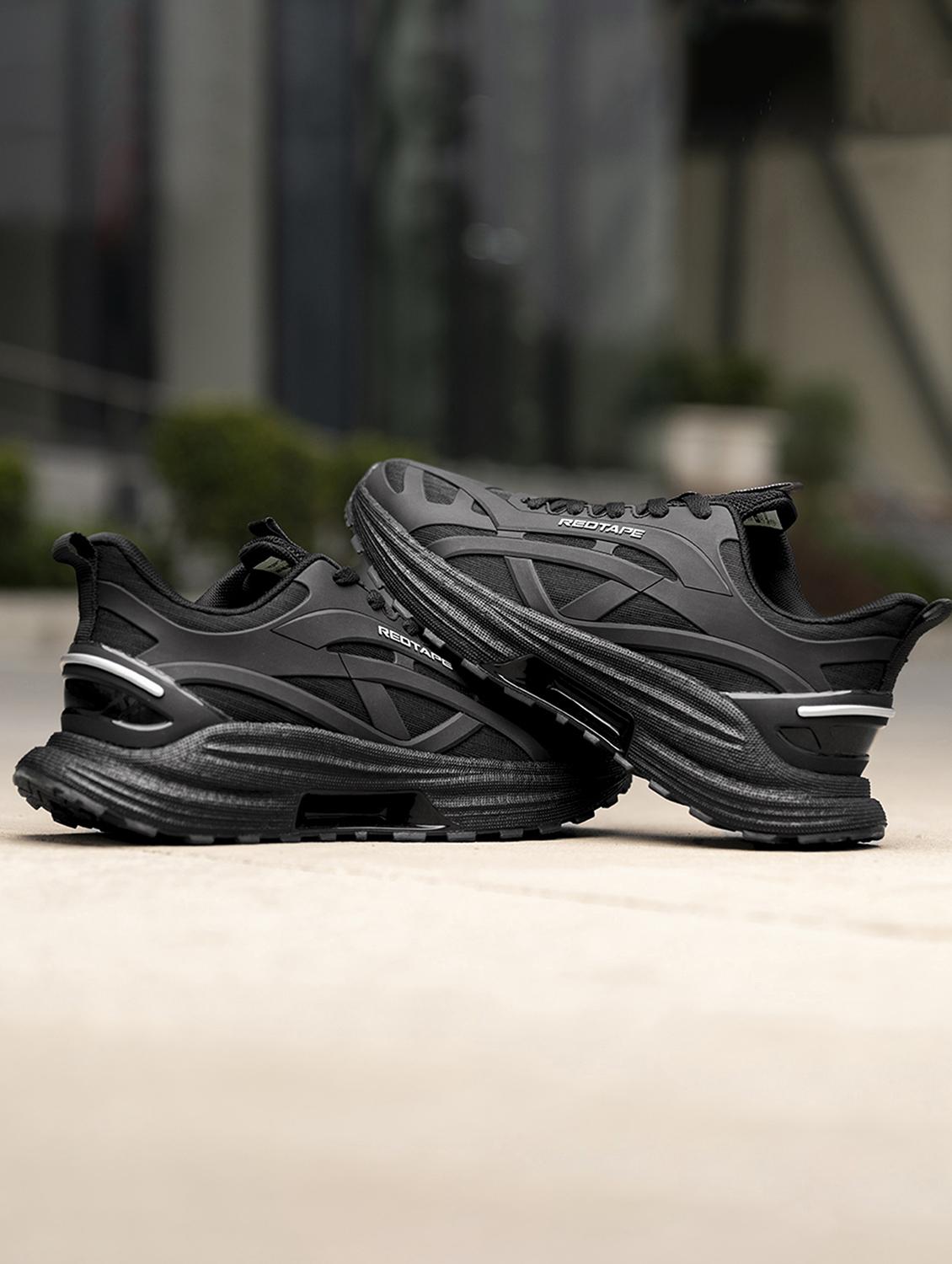 men black lace up sport shoe - 21913777 - Zoom Image - 0