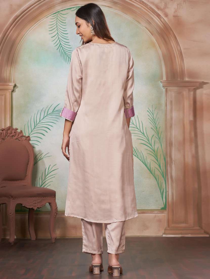 women three quarter sleeve kurta pant set - 21916156 - Standard Image - 3