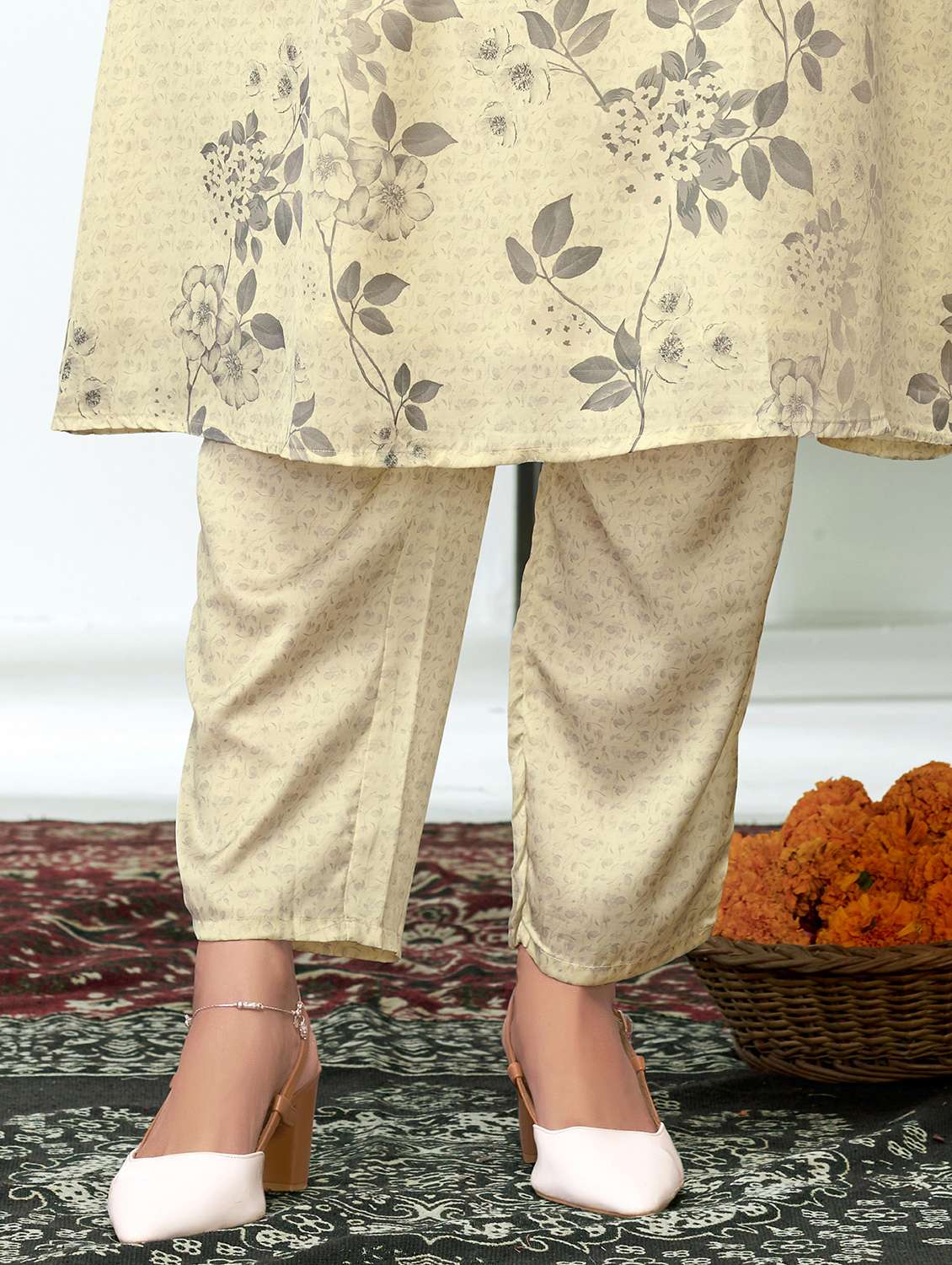 women three quarter sleeve kurta pant set - 21916161 -  Standard Image - 5