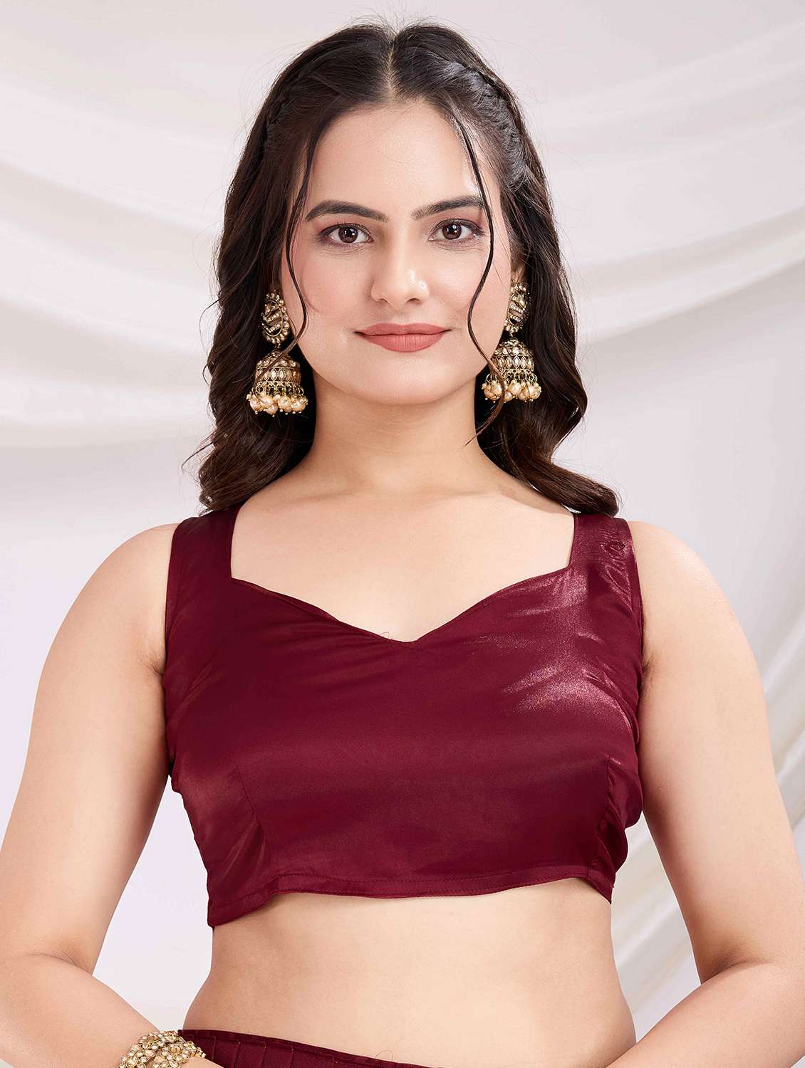 women solid with work embellished saree with blouse - 21916239 - Standard Image - 5