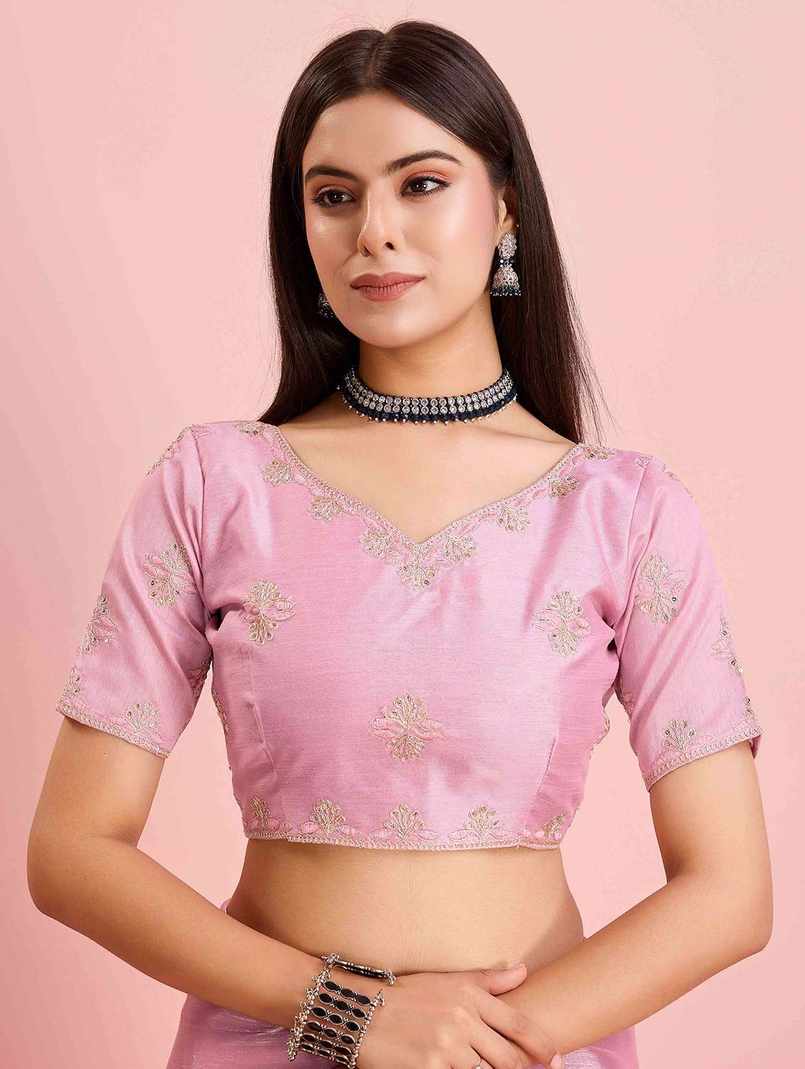 women solid with bordered saree with blouse - 21916250 -  Standard Image - 5