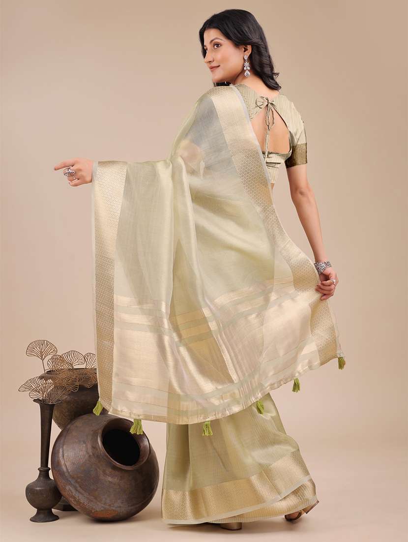 women solid with bordered saree with blouse - 21916595 -  Standard Image - 3