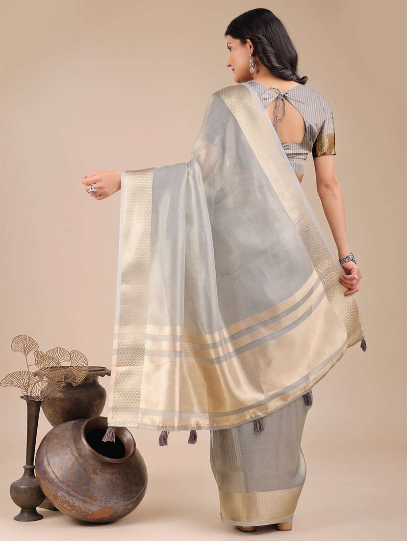 women solid with bordered saree with blouse - 21916599 -  Standard Image - 3