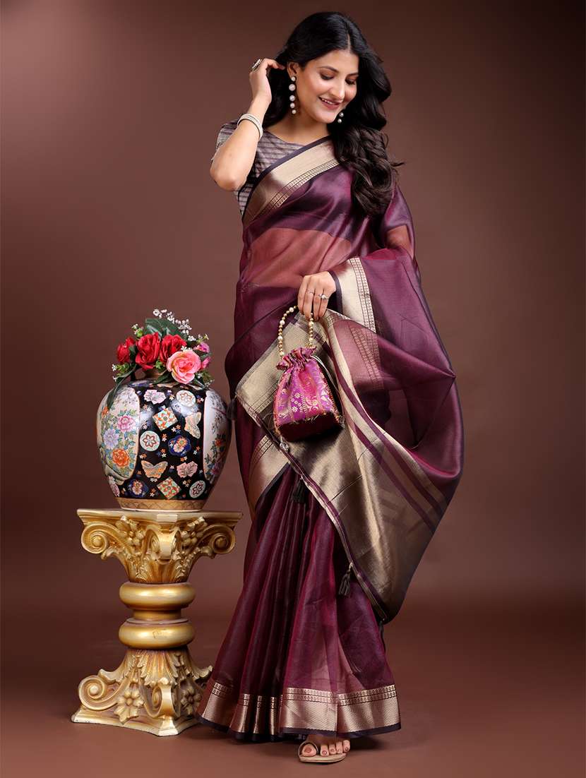 women solid with bordered saree with blouse - 21916613 -  Standard Image - 3
