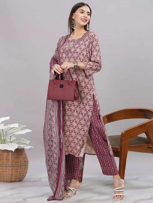 women three quarter sleeve kurta pant with dupatta set - 21916645 - Standard Image - 0