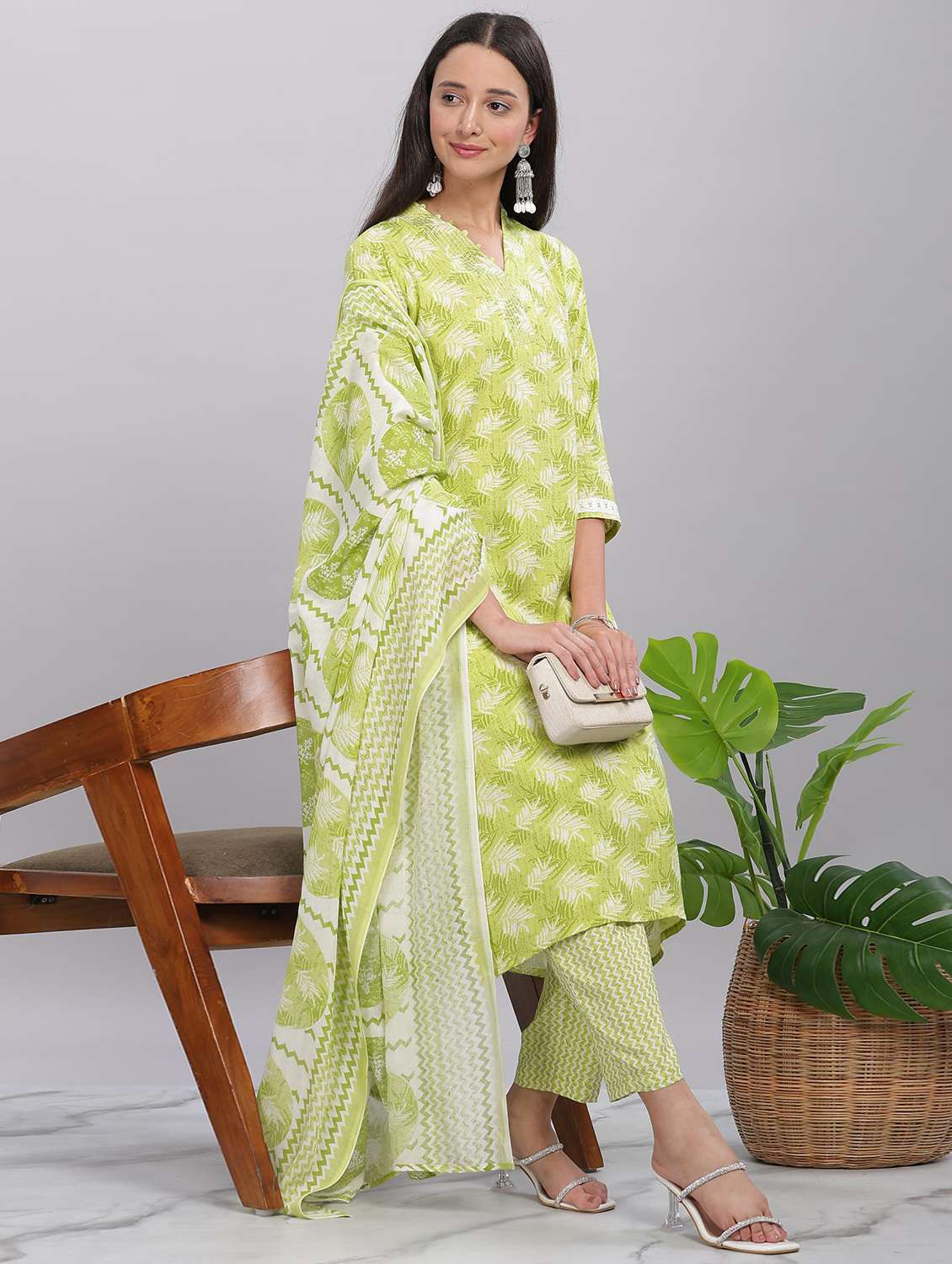women three quarter sleeve kurta pant with dupatta set