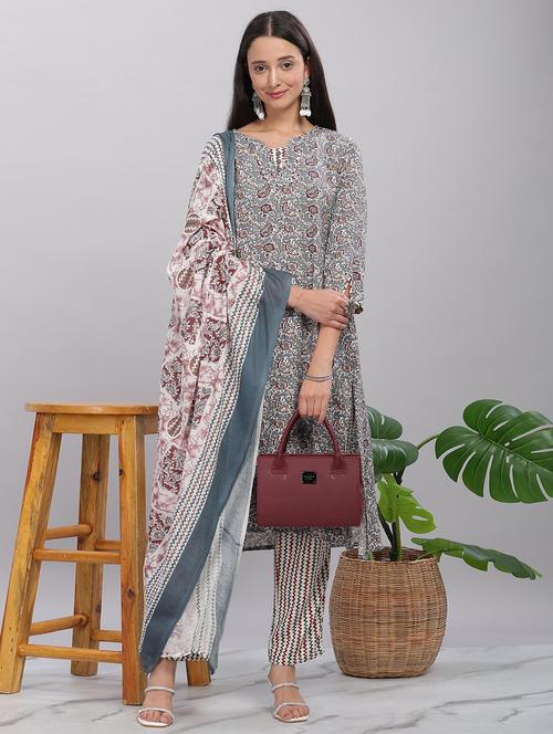 women three quarter sleeve kurta pant with dupatta set - 21916649 -  Standard Image - 0