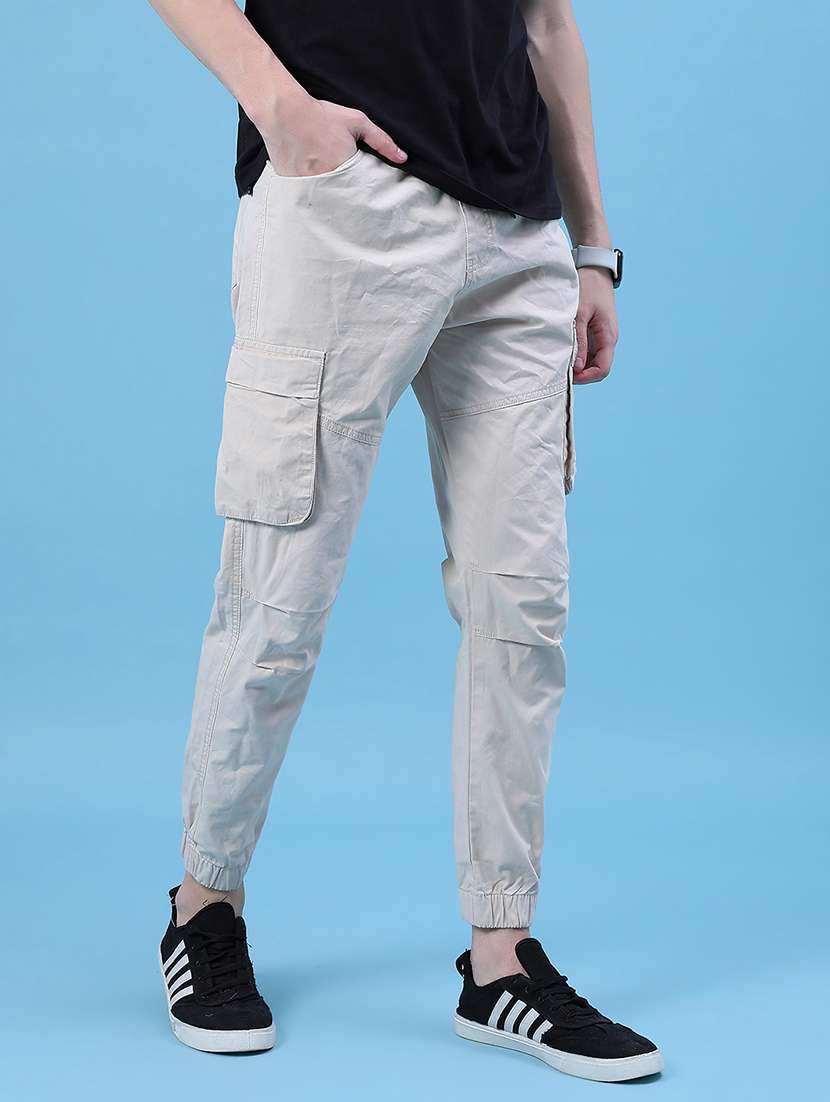 men solid mid rise regular fit cargo