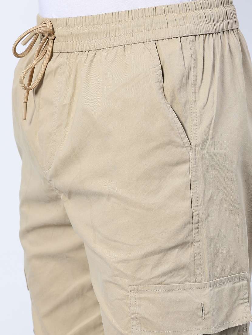 men solid mid rise regular fit cargo - 21916890 -  Standard Image - 5