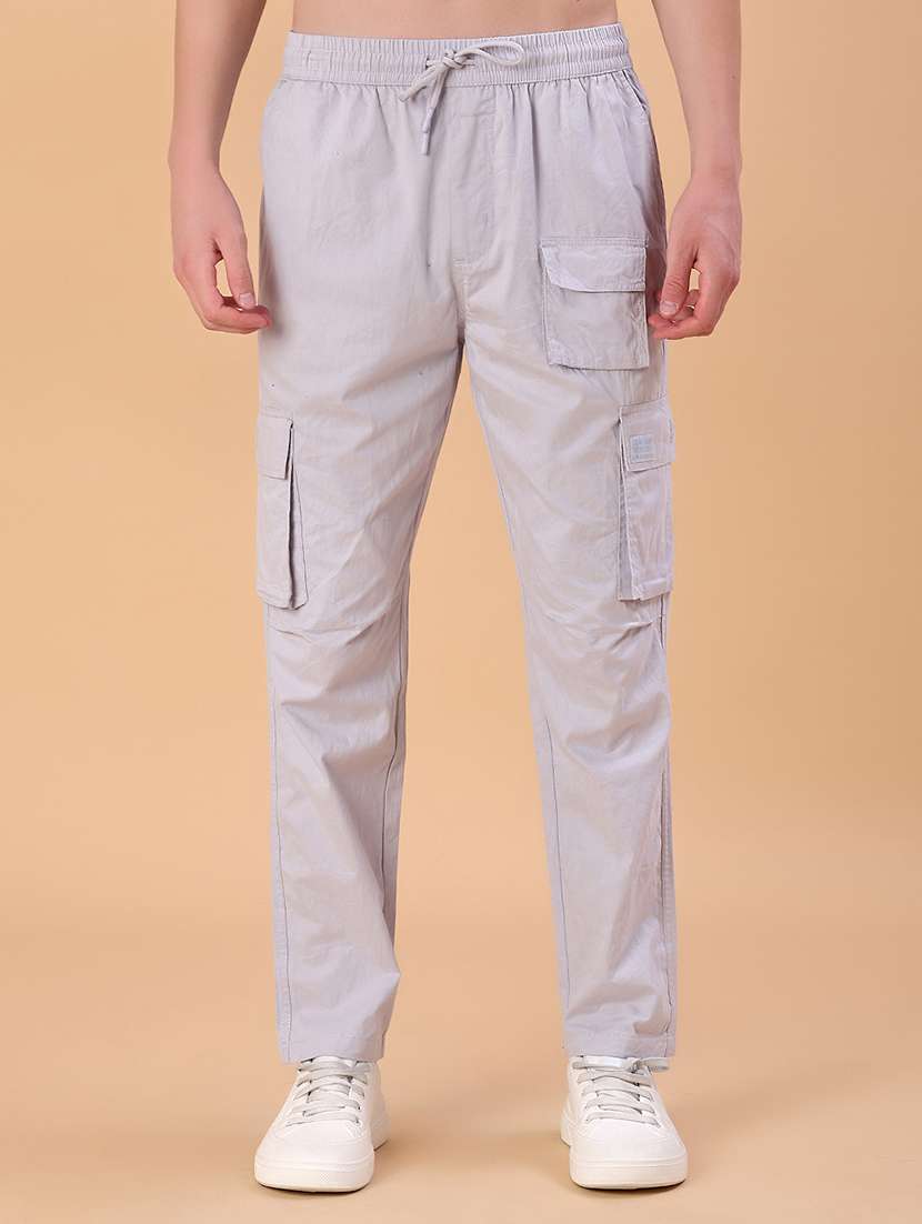 men solid mid rise regular fit cargo