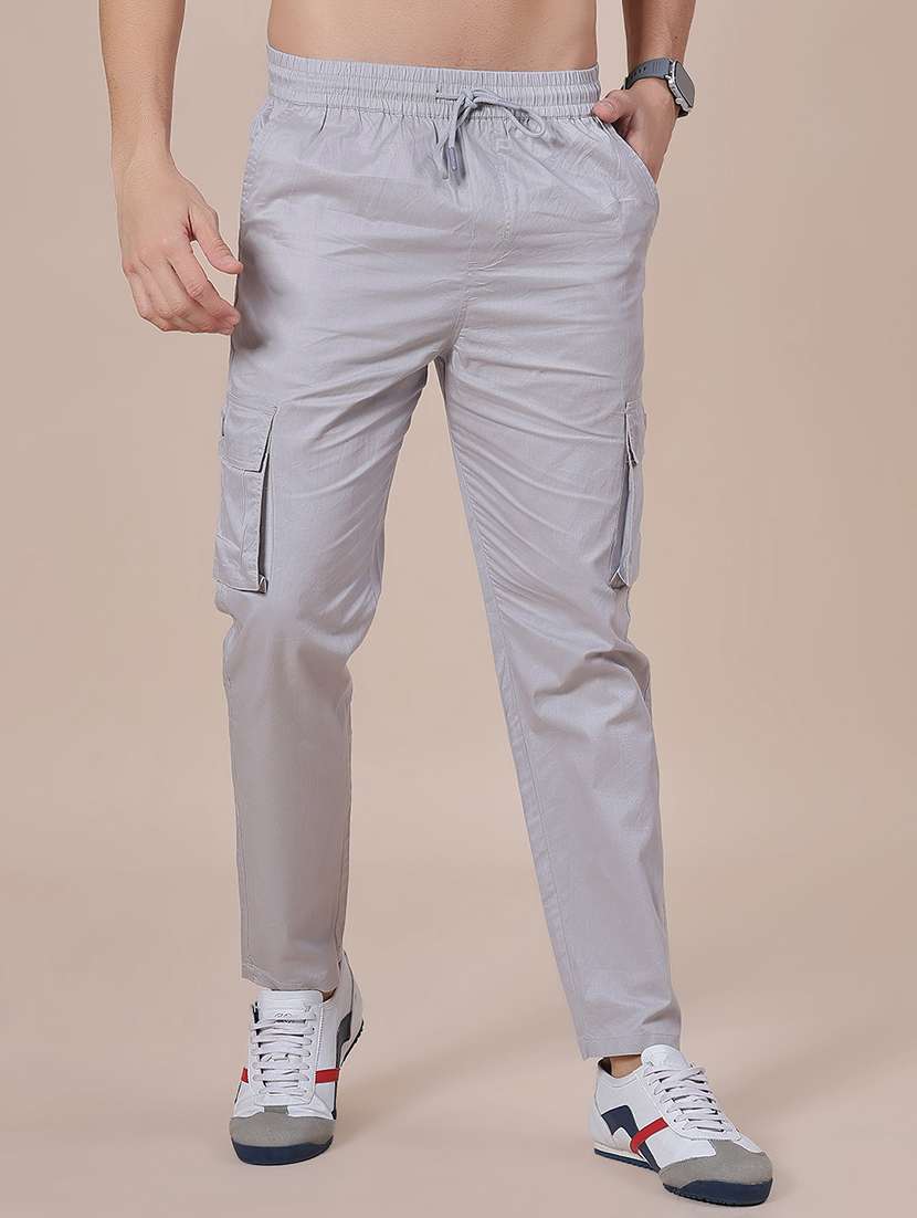 men solid mid rise regular fit cargo