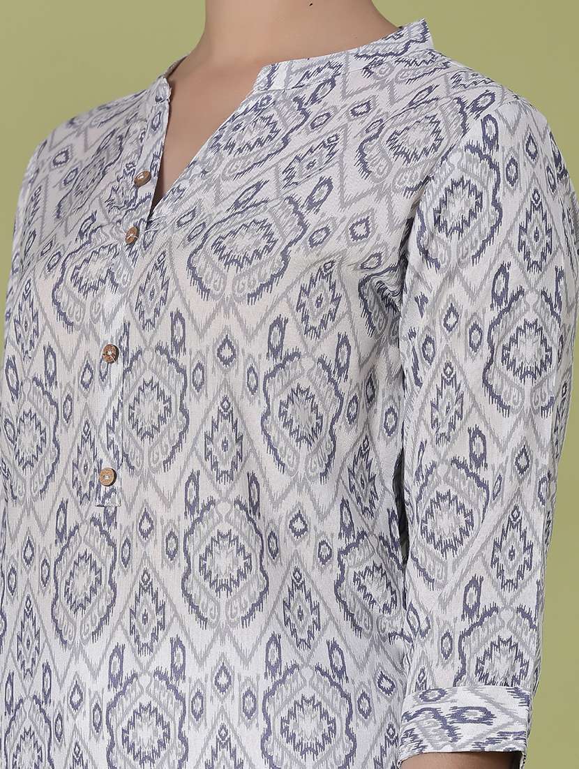 women three quarter sleeve straight kurta - 21916897 -  Standard Image - 5