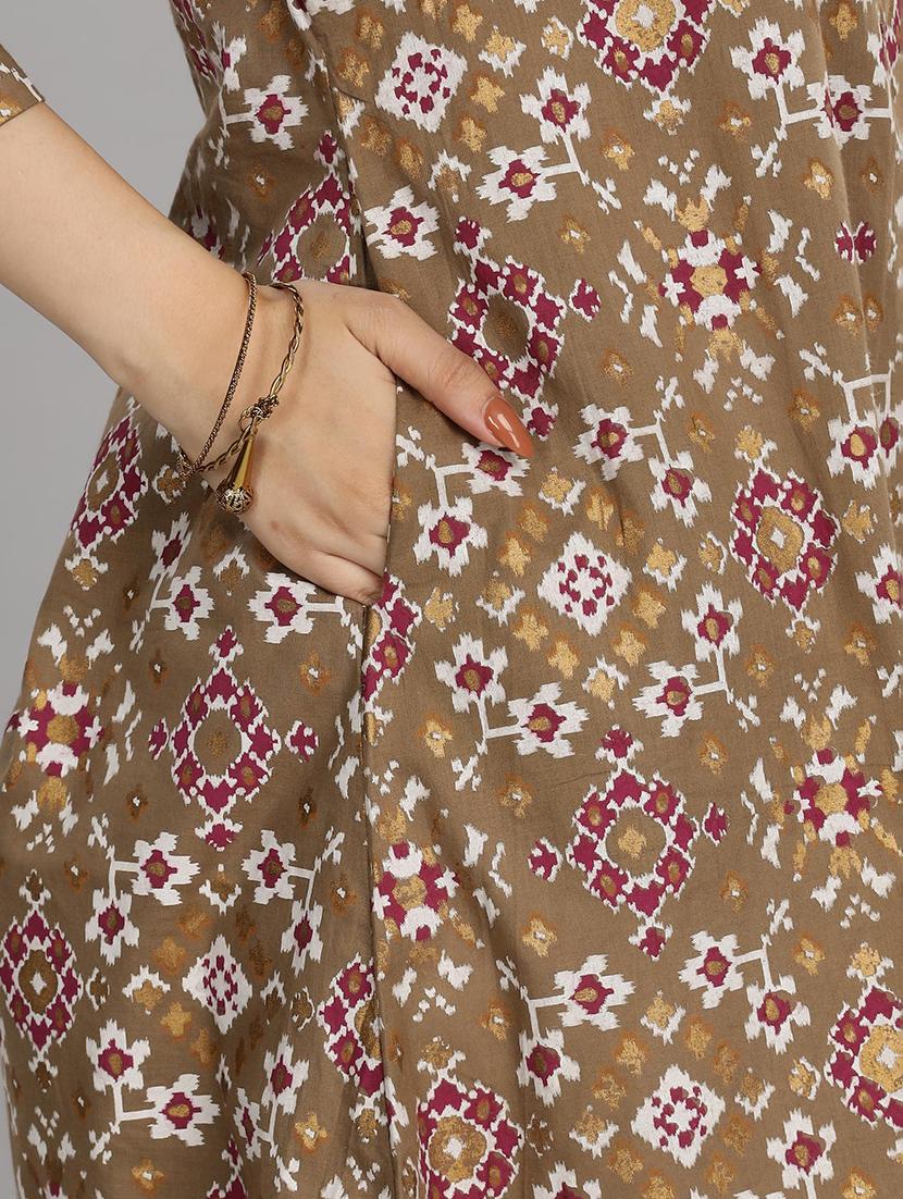 women three quarter sleeve a-line kurta - 21917815 - Standard Image - 5