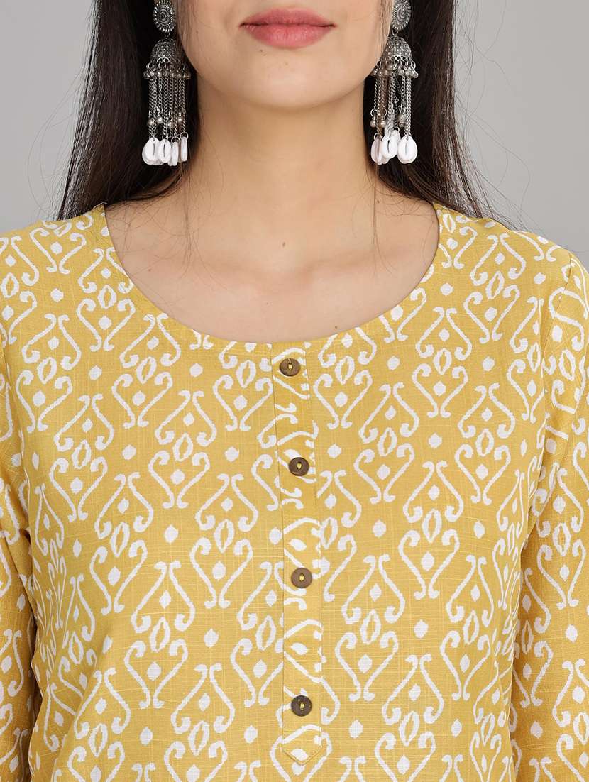 women yellow three quarter sleeve straight kurta - 21917823 - Standard Image - 5
