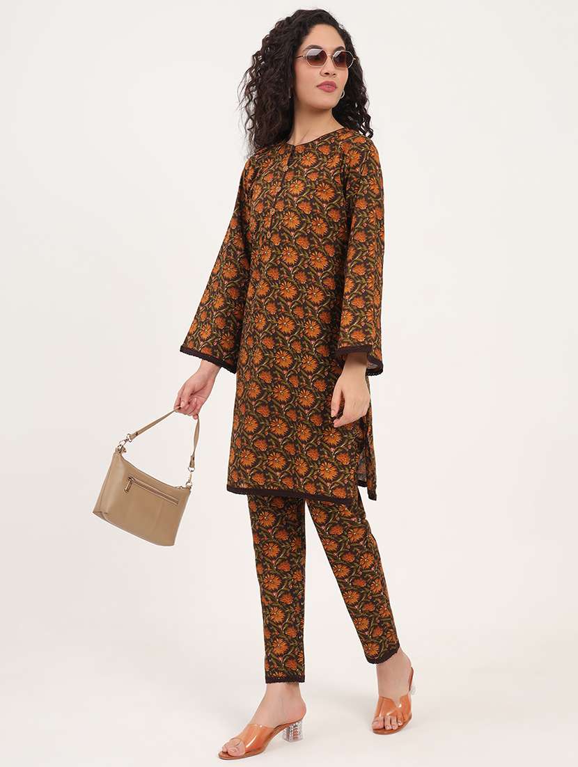 women floral print kurta and pant co-ord set