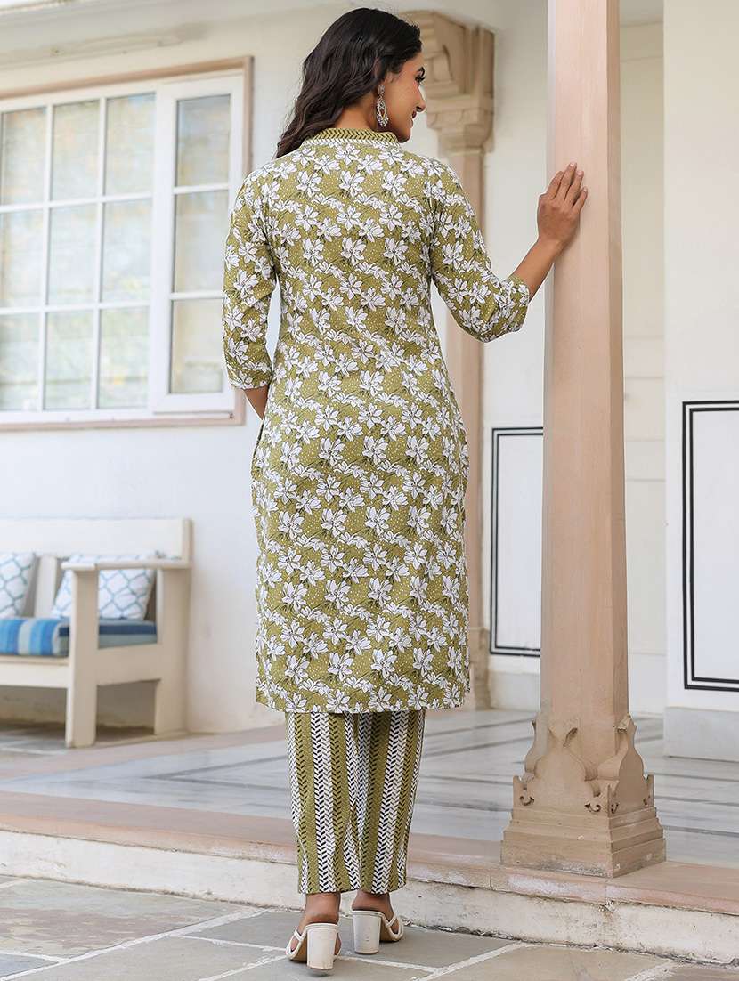 women three quarter sleeve kurta pant set - 21918797 -  Standard Image - 5