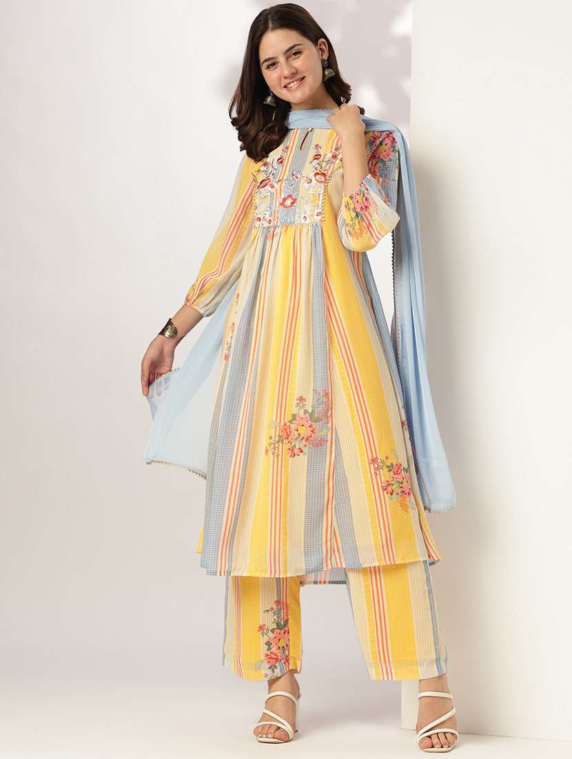 women three quarter sleeve kurta pant with dupatta set - 21918804 -  Standard Image - 3