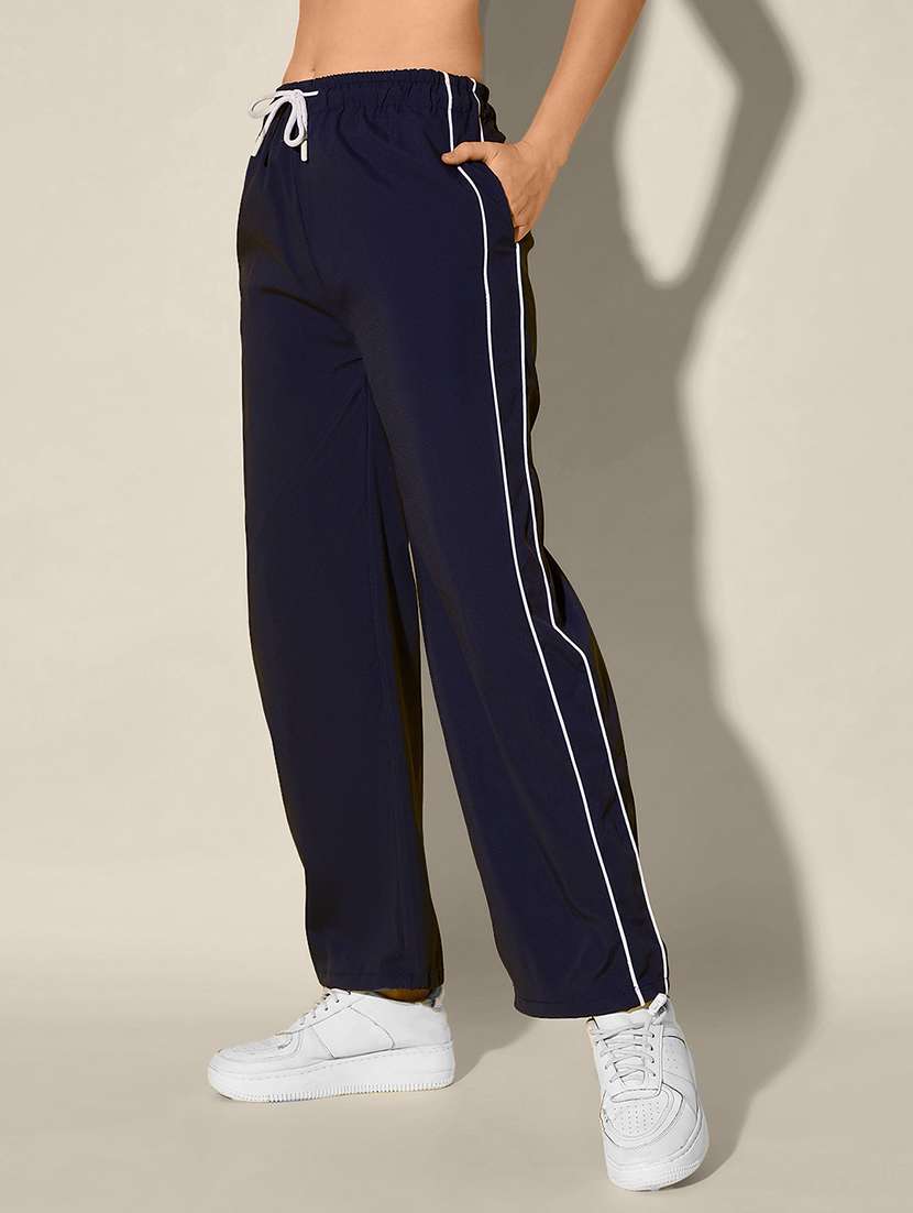 women solid high rise parachute pant