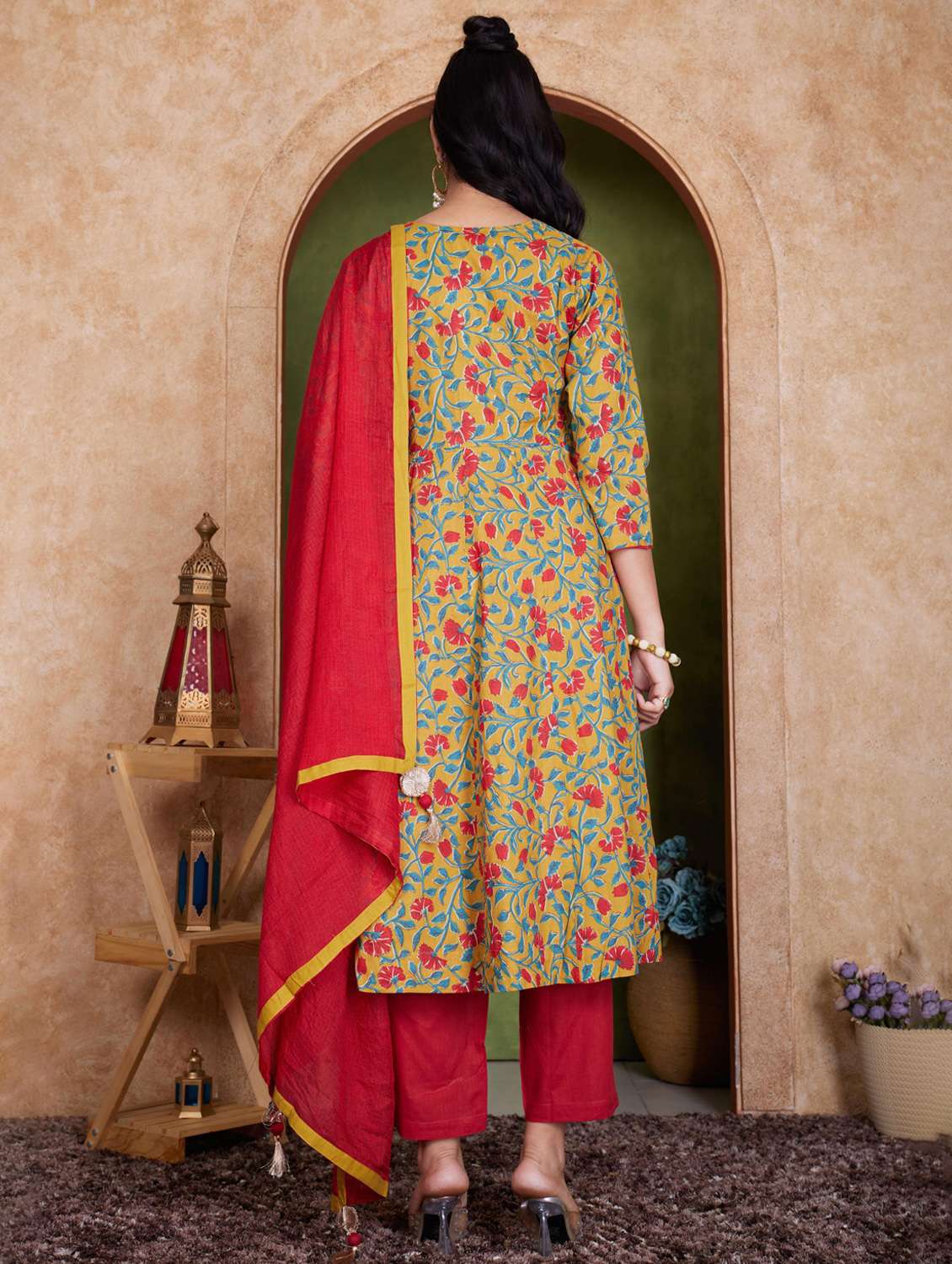 women three quarter sleeve kurta pant with dupatta set - 21918853 - Standard Image - 3