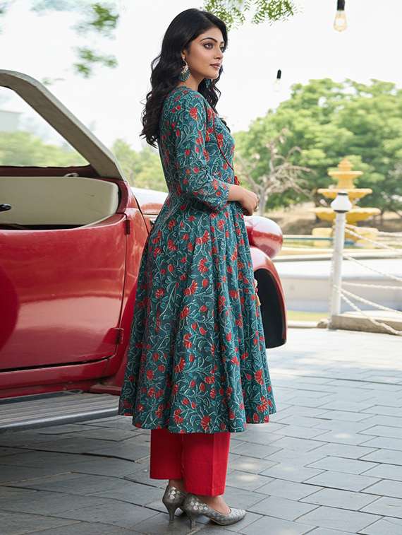 women three quarter sleeve kurta pant with dupatta set - 21918854 -  Standard Image - 3